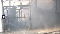 Gust dim se širio: Požar izbio u šabačkoj fabrici, 15 vatrogasaca se borilo sa vatrom