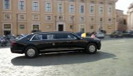 Bajden u limuzini stigao u Italiju: Kolona projurila Vatikanom