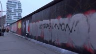 Holandski i nemački huligani vandalizovali Berlinski zid pred početak utakmice