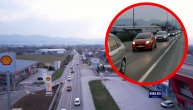 Ljudi se vraćaju s produženog vikenda i to je odmah napravilo velike gužve na auto-putu Miloš Veliki