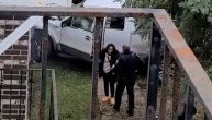 Žena je vozila auto i "izvozala" pola policijske stanice po kraju: Begunci objasnili kako se vozi