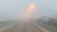 Vozači, budite oprezni na putu od Užica i Požege: Gusta magla smanjuje vidljivost na kolovozu