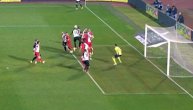 Gomeš ispravlja grešku Jojića koji mu asistira iz kornera: Partizan opet ima 2 gola prednosti