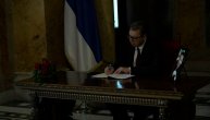 Aleksandar Vučić ostavio poduži memento u knjizi žalosti: Komemoracija Milutinu Mrkonjiću