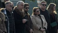 Prijatelji i kolege stigli na pomen Džeja Ramadanovskog: Još uvek ne mogu da veruju da ga nema