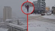 Sneg zavejao i Užice: Beli prekrivač sve deblji