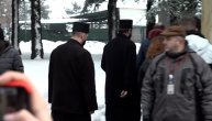 Sahrana Kike Đukić: Dva sveštenika se ipak pojavila na sahrani