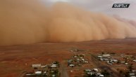 Peščana oluja guta sve pred sobom: Zapanjujući snimak oluje koja nadire pred gradićem