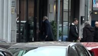 Odmah posle suđenja u kafanu: Mika Aleksić u pratnji advokatice napustio Palatu pravde