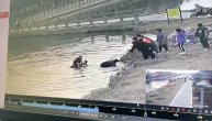 Hrabar policajac spasao dete iz ledene reke: Pomagali mu sa obale a ključan je bio jedan predmet