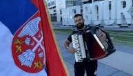 Ori se harmonika i vijore srpske zastave ulicama Australije u znak podrške za Novaka