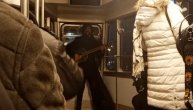 Serenada u beogradskom tramvaju: Argentinac sa gitarom uveseljava putnike