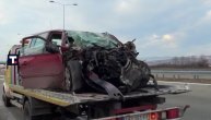 Havarija kod Pečenjevaca: Poginuo muškarac, auto potpuno smrskan i izobličen
