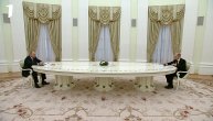 Putin "stavio na distancu i Šolca": Pregovaramo u teško vreme