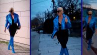 Kako se zove izazovna plavuša u plavom? Jelena Karleuša