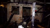 Zapalio kuću i pobegao: Pogledajte mesto požara u romskom naselju u Mirijevu i reakciju meštana