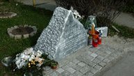 Spomenik vozaču GSP koji je pre dve godine stradao u Ulici cara Dušana