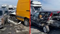 Snimak lančanog sudara kod Stare Pazove: Poginula jedna osoba, enormna šteta