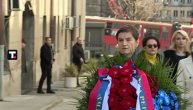 Premijerka i ministri položili venac na spomen ploču Zoranu Ðinđiću