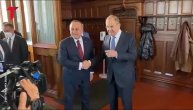 Lavrov dočekao turskog kolegu u Moskvi: Srdačno se izgrlio sa Čavušogluom