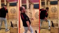 Otišao u "Stress out" sobu da baca sekiru pa se istom pukao po glavi: E ovo je prava sekiracija