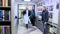 Vučić stigao u izborni štab SNS