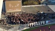 Grobari skandirali Rusiji i "Kosovo je Srbija" na utakmici sa Loznicom, gosti uzvratili isto