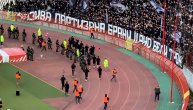 Fudbaleri Partizana pravo iz tunela otrčali do južne tribine kod Grobara