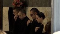 Zoran Marjanović skrhan od bola na majčinoj sahrani: Nije mogao da zadrži suze