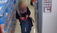 Malo joj je falilo: Žena lopov pokušala da pobegne iz radnje sa skupim naočarima