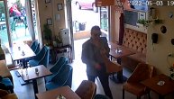 Lopov ukrao 10.000 dinara iz kafića u Južnom bulevaru: Čim je konobarica izašla napolje pokupio pare