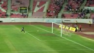 Kakva greška golmana TSC-a, izleteo na pola terena pa primio gol