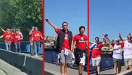 Beograđani iz automobila trubama podrzali navijače Olimpijakosa