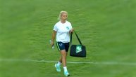 Kada se doktorka Ivanjičana pojavila na terenu ceo stadion je skočio na noge