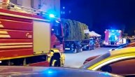 Požar na bežanijskoj kosi: Na licu mesta policijska i vatrogasna vozila