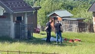 Video s lica mesta ubistva kod Novog Pazara: Telo ispred porodične kuće