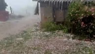 Kataklizma u Arilju, grad veličine oraha tukao oko 40 minuta: Ogromno nevreme opustošilo malinjake
