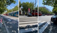 Tramvaj udario auto u bulevaru, odvalili su i semafor