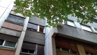 Užasna nesreća u Beogradu: Ovo je zgrada gde je sa sedmog sprata s prozora palo trogodišnje dete