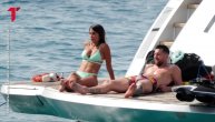 Kad je skinula mini suknju na jahti i more je proključalo: Mesijeva Antonela nikad vrelija