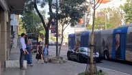 Skupoceni Ferari bahato parkiran na autobuskom stajalištu: Nesavesnog vozača svi zaobilaze