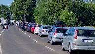 Gužve se nastavljaju: I na ulasku u Srbiju veliki broj vozila na graničnom prelazu Bački vinogradi