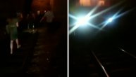 Zbog havarije u železničkom tunelu ispod Dedinja putnici pešačili po mraku do prve stanice