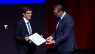 Vučić uručio stipendije "Dositeja" najboljim studentima