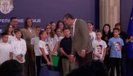 Vučić ugostio srpsku decu iz Hrvatske, Slovenije i Mađarske