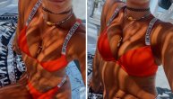 Krstić duboko u nedrima i na butini Milice Dabović: Snimila se od glave do pete u crvenom bikiniju
