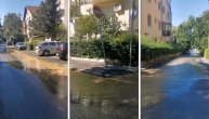 Pukla cev u Ulici Vladimira Rolovića