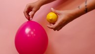 Da li znate šta se dešava kada prislonite limun na balon?