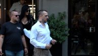 Zoran Marjanović s cigaretom izlazi iz kafića nakon što ga je sud osudio na 40 godina zatvora