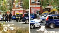 Drama u Novom Sadu: Žena bacala stolice s trećeg sprata na ulicu, pa se zaključala u stanu